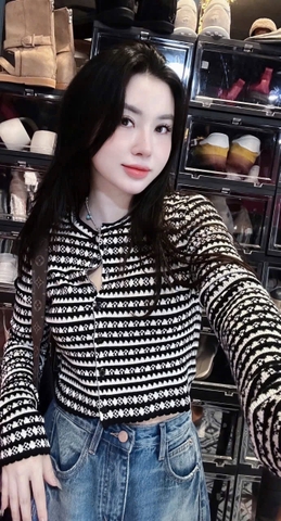 A411- Áo len CDG quảng châu hoạ tiết đen trắng