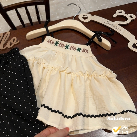 Damgai07- Set áo BBD thêu ngực mix quần suông bi đen