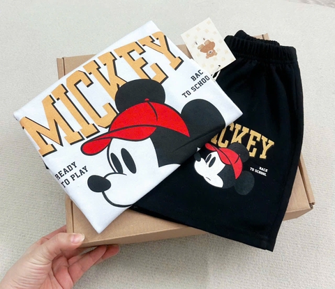BN112- Bộ cotton MICKEY đen trắng mix quần cua