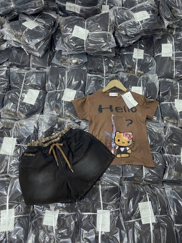 Set688- Set áo thun nâu hello mix quần short jeans