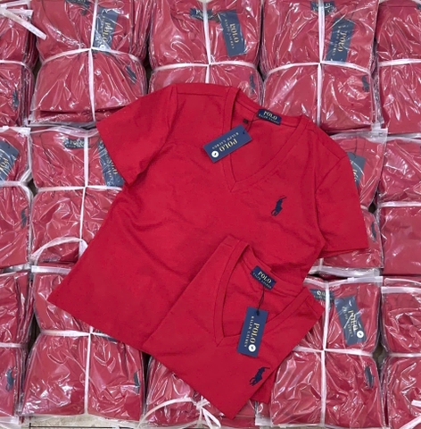 A513-Áo thun đỏ cộc tay cổ V thêu ngựa