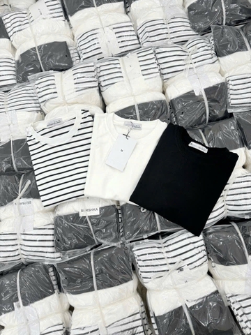 A397- Combo 3 áo thun zip dài tay màu basic chất đẹp