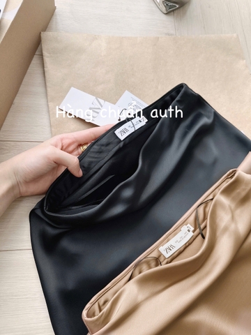 CV001- Chân váy lụa dáng xoè 2 màu vàng đồng- đen chất lụa vân dày dặn