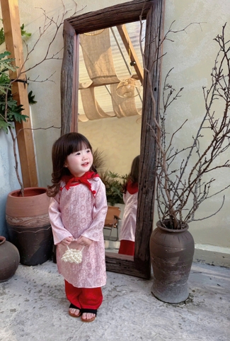 Bt767- Bộ áo dài bé gái màu hồng quần đỏ kèm khăn