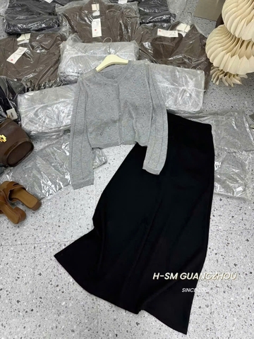 Set825- Set dạo phố váy 2 dây đen phối áo len cadigan xám