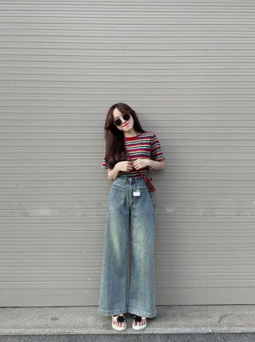 Q06-Quần Jean suông màu nhạt đáp túi trước