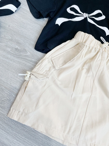 SETKD049-Set áo thun nơ đen phối chân váy túi hộp bé gái