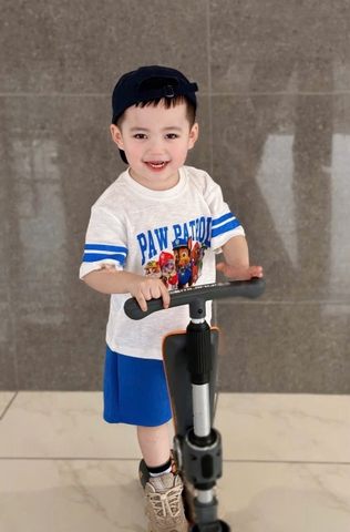 BN092- Bộ PAW trắng xanh áo cottn mix quần cua