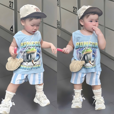 Bt583- Bộ BONECA trẻ em ưuaanf sọc xanh nhạt chất cotton