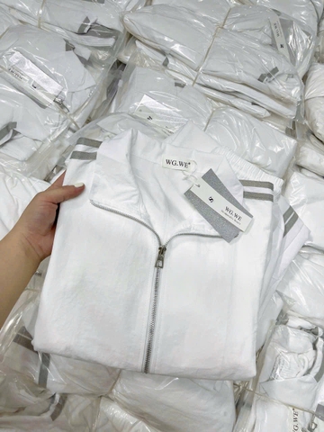 Set774- Bộ gió lụa 2 lớp màu trắng viền bạc chất mềm đẹp