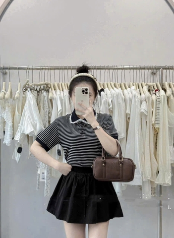 A352- Áo len kẻ mongtoghi mỏng cổ ren phối ren