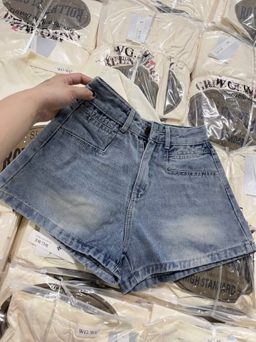 set671- Set áo thun chú suông màu nâu mix quần jeans ngố