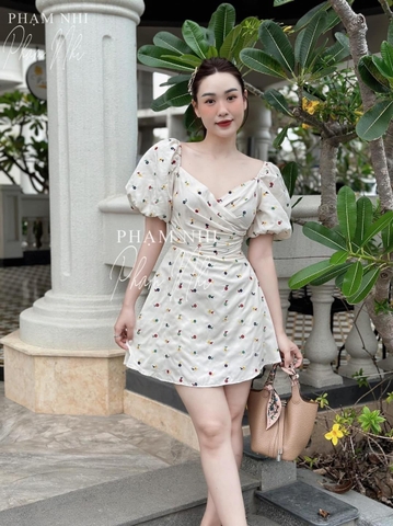 Đầm hoa thêu xếp ly ngực đai liền dánv ngắn