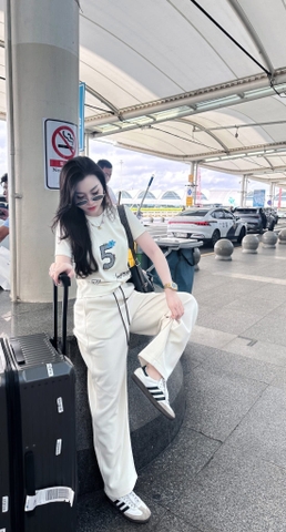 Set777- Bộ dạo phố áo thun in hình phối quần suông dài cạp chun 2 màu be đen