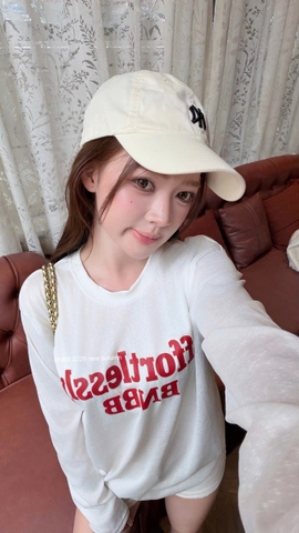 A792-Áo thun giấy trắng chữ đỏ BNBB