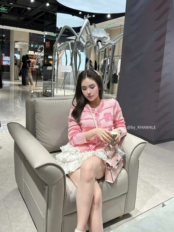 A426- Áo len dệt kim dài tay kẻ trắng hồng