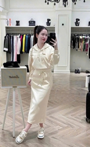 SET438-SET VÁY MŨ BỔ TÚI THÊU 2 MÀU TRẮNG,ĐỎ☘️