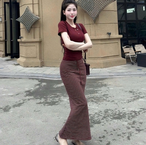 Set710- Set áo zip đỏ  mix CV đuôi cá kẻ ngang