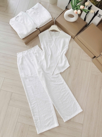 SET752- Bộ đũi lien áo vest sát nách phối quần suông trắng
