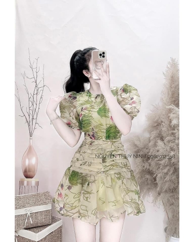 Đầm hoa xanh xếp ly thân đuôi cá vải cao cấp