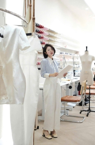 A201-Áo sơ mi kẻ xanh cổ thêu tay hàng thiết kế