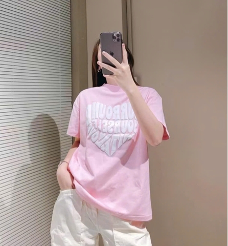 A492-Áo thun cộc tay hồng in chữ trắng nổi đủ tem hàng nhà máy