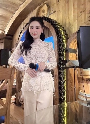 A152- 🌺 ÁO REN LÁ LÓT LƯỚI CHÂN REN 3 LỚP ☘️