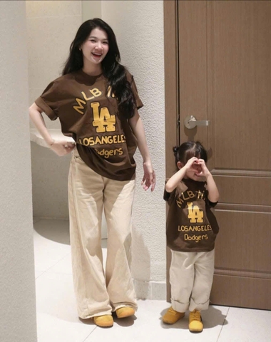 A245- Áo phông nâu mẹ con full tem chất đẹp