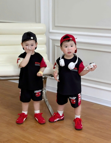 BT867-Bộ nhện đen dáng cộc chất cotton cho bé 9-22kg