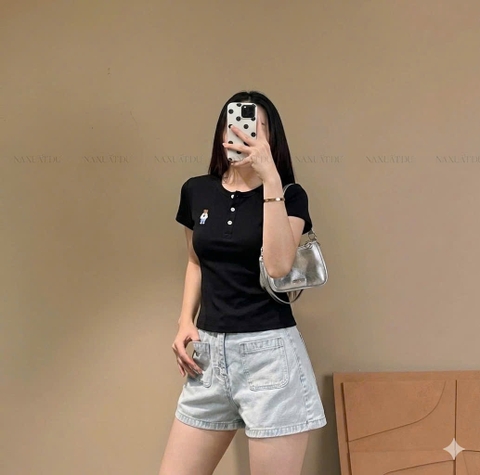 A581- Áo xuất thêu gấu cúc trước có tem gáy 4 màu