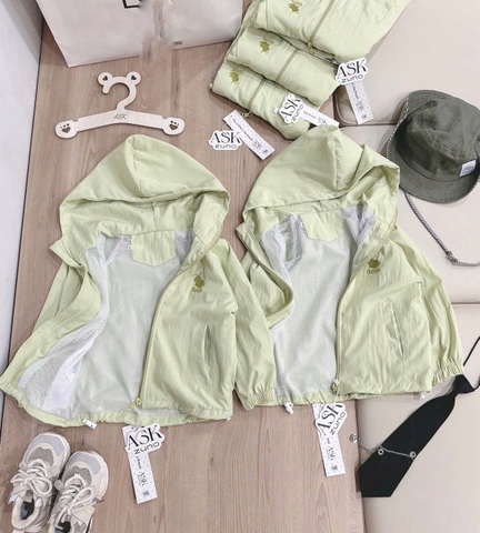 Aokid020- Áo gió 2 lớp xanh lá thêu ngực cho trẻ em