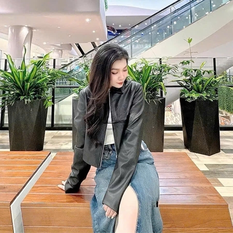 A135-Áo khoá da nữ đen dáng lửng
