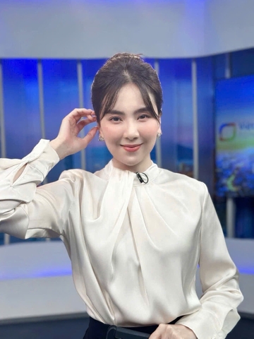 ✨A218- ÁO SƠ MI LỤA TRẮNG CỔ CÁCH ĐIỆU DÀI TAY