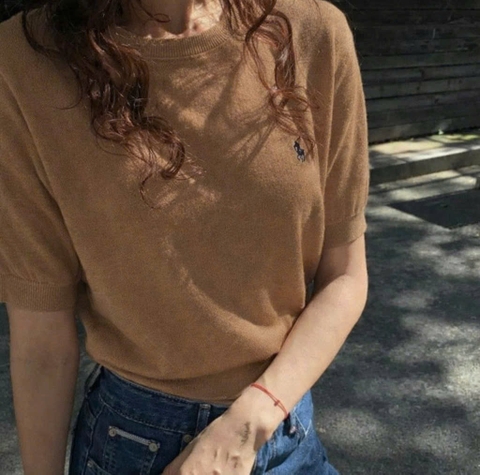 A515-Áo len cộc tay dệt kim màu nâu thêu ngựa mẫu mới 2026