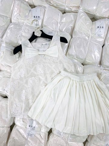 Set686- Set ren 2 lớp CV xếp ly màu trắng có lót quần