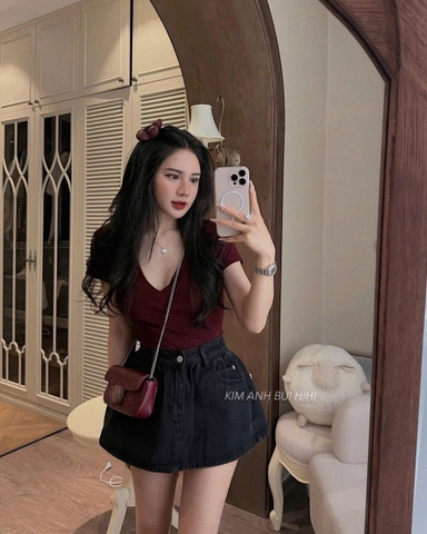 A232- Áo cộc tay cổ V có đệm vai 2 màu đen, đỏ