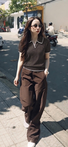 A744-Áo len dệt kim cộc tay nâu viền trắn Camilla