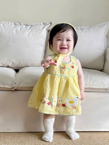 BT582- Đầm vàng thêu viền ren dáng xoè tặng kèm khăn