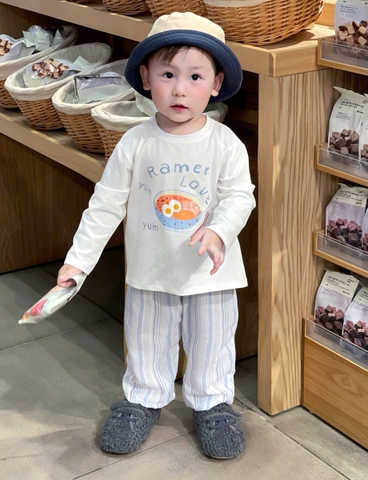 BT608-Bộ thun dài tay RAMEN áo trắng dài phối quần dài kẻ xanh