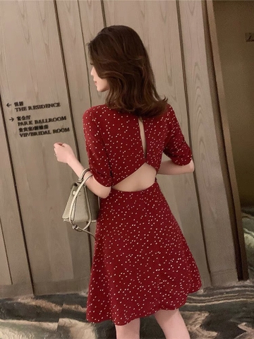 Đầm đỏ chấm bi dáng ngăn cutout sau lưng
