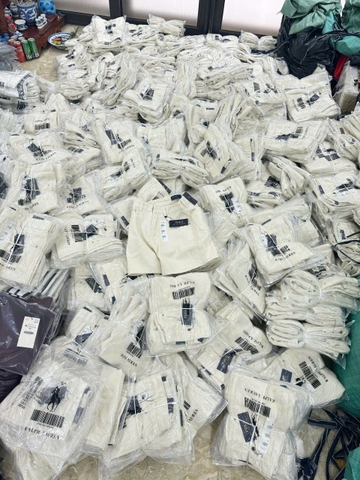 QUAN036- Quần JEANS đùi màu trắng full tem nhà máy