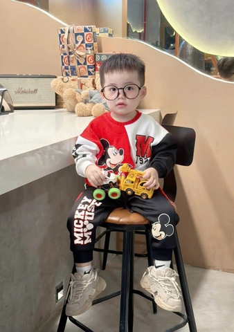 BN132-(9-26kg) Bộ nỉ dài tay bé trai mickey đỏ VNXK