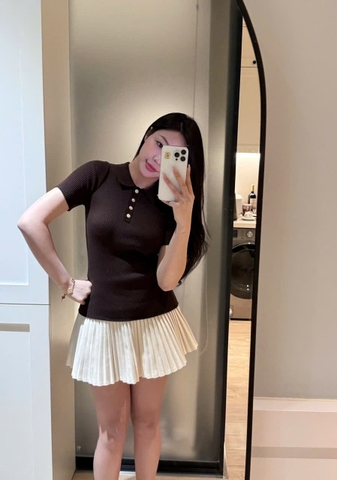 A745-Áo len cộc màu nâu cúc tròn cô đức CAMILLA
