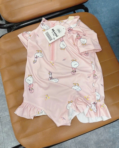 BT442-Bộ bơi vịt hồng liền mảnh bé gái khoá trước ,bèo chân