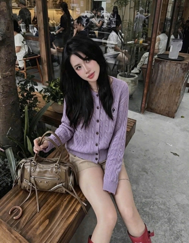 A690-Áo len cadigan thêu gấu tím hot hit