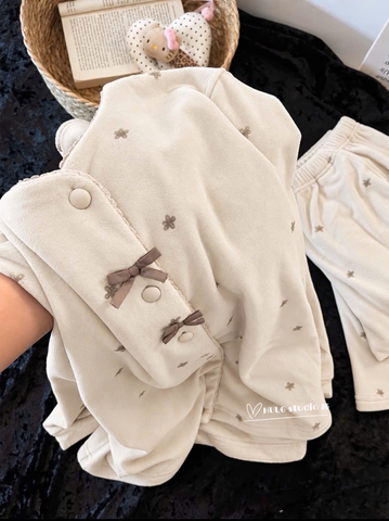 Set1081- Set pijama díp lông mềm màu be đính nơ