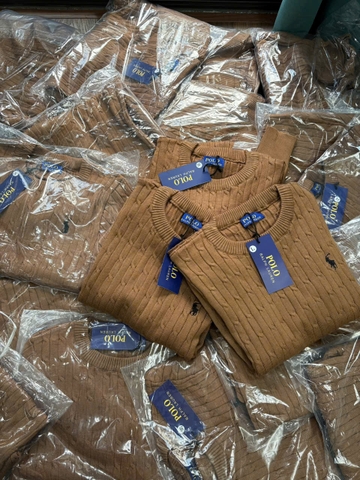 A459- Áo len cổ tròn màu nâu thêu ngựa hàng nhà may đủ tem