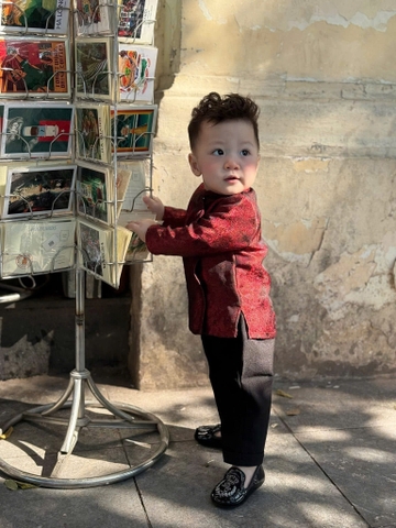 Bt813- Bộ áo dài gấm xanh- Đỏ mix quần kaki đen