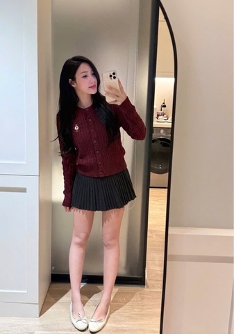 A687-Áo len cadigan thêu gấu đỏ mận Hot hit