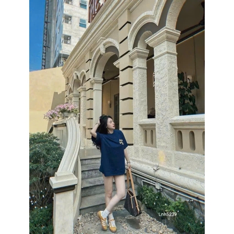 A195-Áo phông ACME chữ in nổi màu than dáng suông